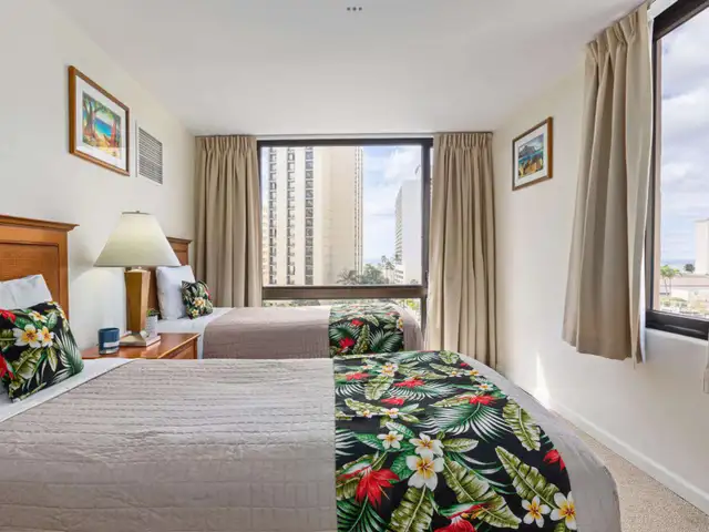 Stunning Hawaii Condo Full Kitchen 1  block beach access in Hawaii in Canada - Image 5