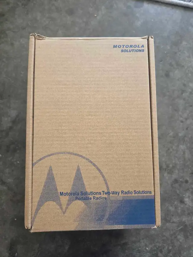 Motorola CP200d Two-Way Radio