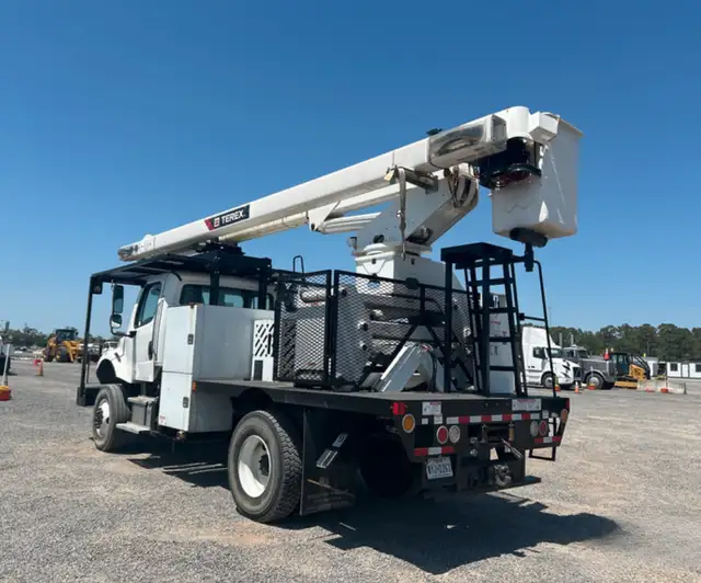 2020 Freightliner M2-106 Terex XT PRO 60/70 Bucket Truck in Other in Markham / York Region - Image 5
