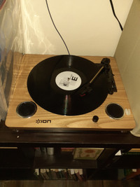 Ion Archive LP Turntable (Excellent Condition)