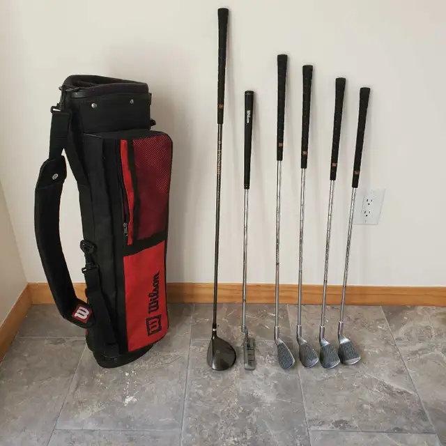 Jr. / Kida WILSON PRO STAFF Golf Clubs with Stand Bag in Golf in Barrie - Image 11