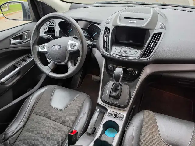Ford Escape 2016 Safety including in Cars & Trucks in Mississauga / Peel Region - Image 5