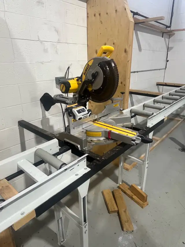Movable 12”saw in Power Tools in Mississauga / Peel Region - Image 3