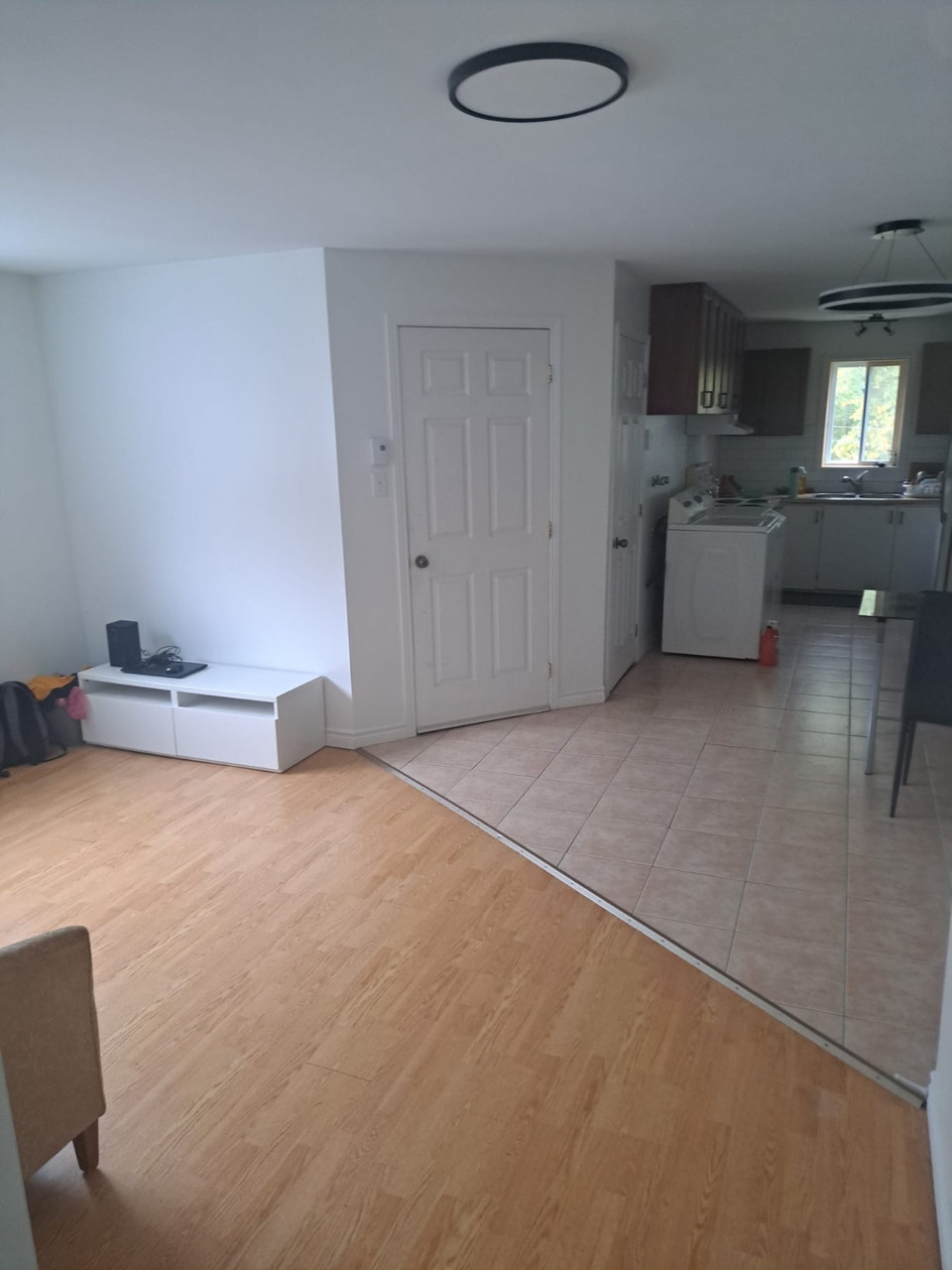 Appartement 4 1/2 de 2 chambres et 1 salle de bain 4