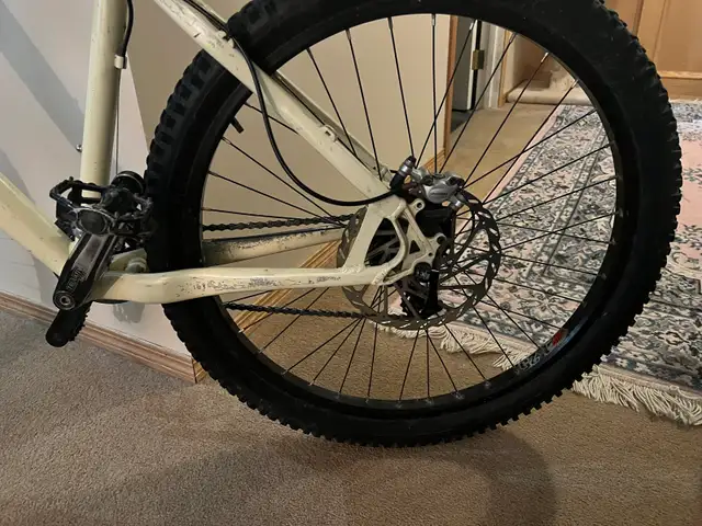 NORCO WOLVERINE MOUNTAIN BIKE in Mountain in Calgary - Image 7