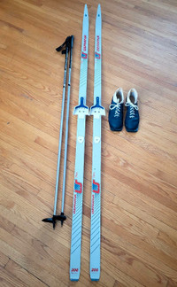 Cross Country Ski set - Waxless - Womens 6/7/8/9/10 - Mens 5 - 9