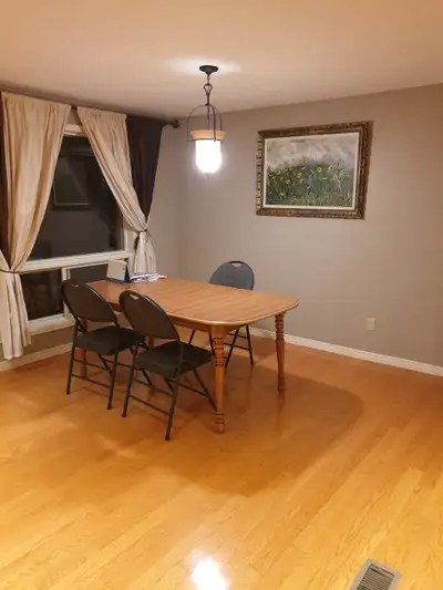 Five mins to U of W by bus 13, Furnished ,Quiet