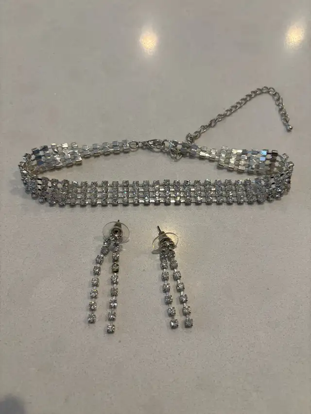 Rhinestone Choker Necklace and Dangle Earrings Set in Jewellery & Watches in Calgary - Image 2