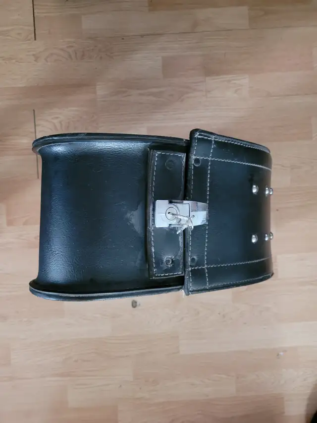 Saddle bag for motorcycle in Other in Winnipeg - Image 3
