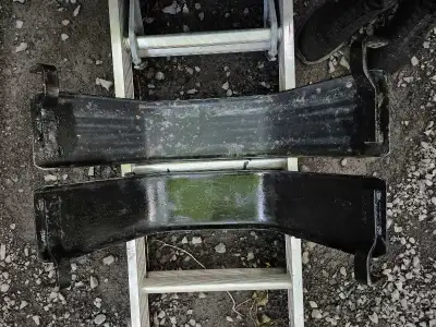 These Snow Bear trailer fenders are designed to protect your trailer and other vehicles from mud, ro...