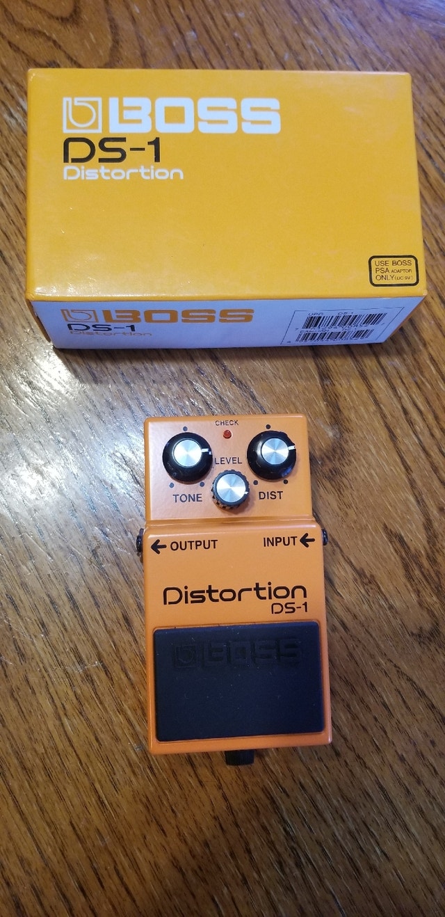 GUITAR/BASS/KEYBOARD EFFECT PEDALS (BOSS, ELECTROHARMONIX, TCE) Amps