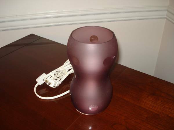 Table Lamp - Excellent Condition in Indoor Lighting & Fans in Delta/Surrey/Langley - Image 2