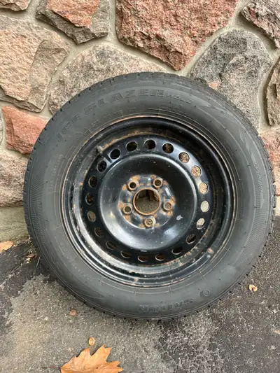 15 inch newer snow tires in rims Set of 4 5 bolt $400 Selling for my daughter whom no longer owns th...