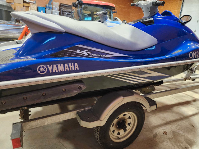 2010 Yamaha Waverunner Deluxe  in Personal Watercraft in Sudbury - Image 3