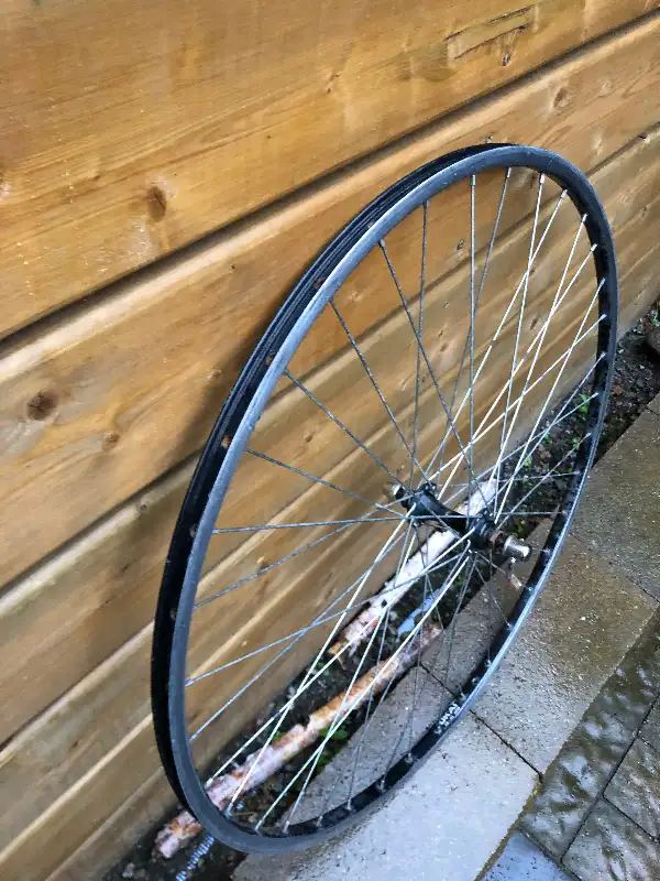 700C quick release front tire rim UKAI made in Japan $40 in Frames & Parts in City of Toronto - Image 2