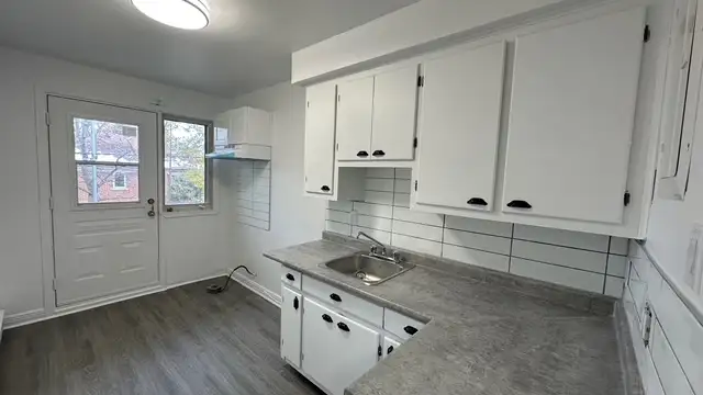 Ahuntsic grand 3 ½ rénové $1100/mois