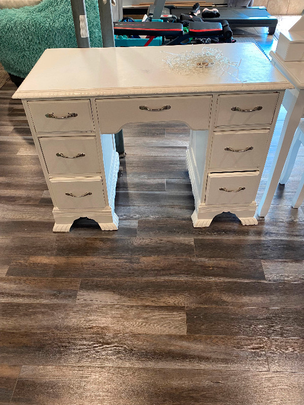 Desk/vanity in Desks in Charlottetown