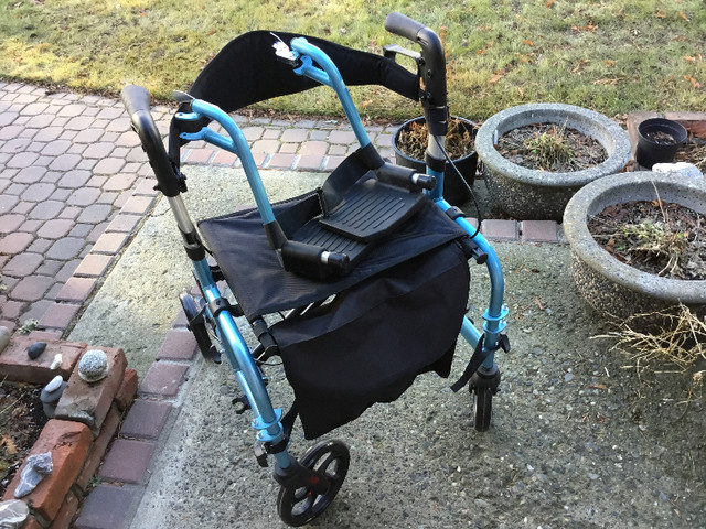Go Plus Convertible Walker/Transport Chair in Health & Special Needs in Kamloops - Image 4