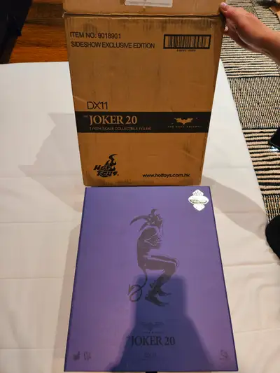 Hot Toys DX11 Joker, View more