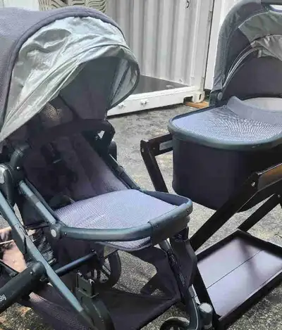 Uppababy scroller, bassinet and piggyback, View more