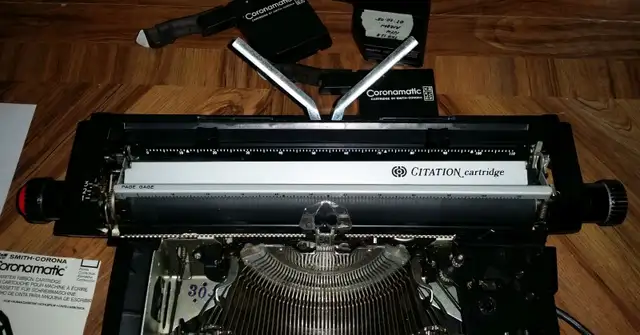 Smith Corona electric typewriter, with original case, cartridges in General Electronics in Owen Sound - Image 6