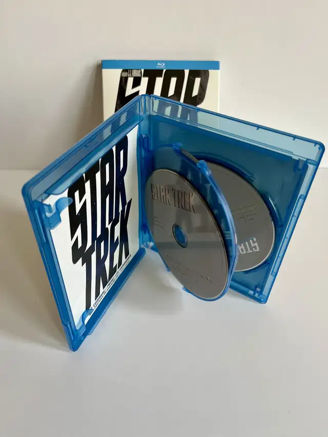Star Trek 2009 on bluray in CDs, DVDs & Blu-ray in Barrie - Image 3