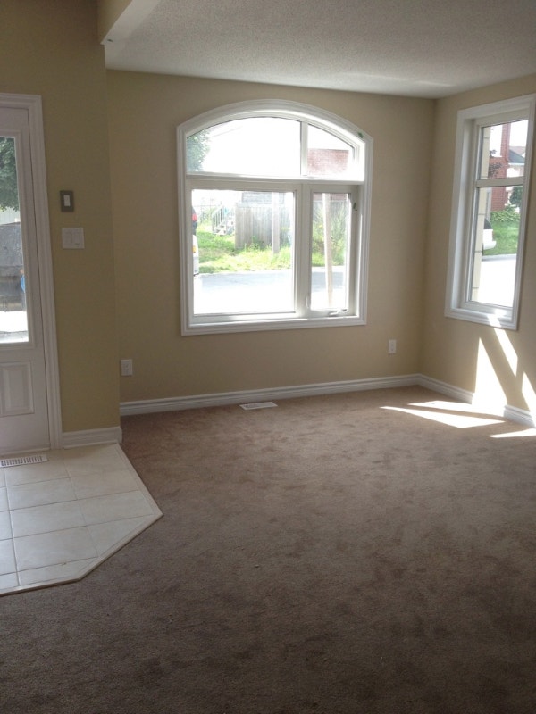 Beautiful bright Master suite for rent (All Utilities Included) Room