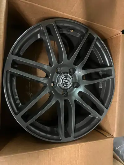 18” RIMS 5X112 Came off my Mercedes E350