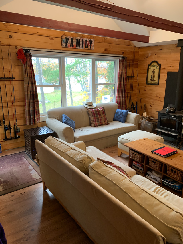 5 Bdrm Waterfront Cottage: Great Fishing and Swimming in Ontario in Canada - Image 4