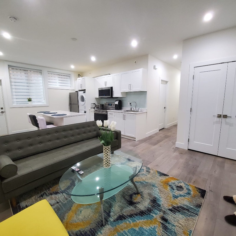 Short/long term Super clean FURNISHED 2 bdr basement apartment Short
