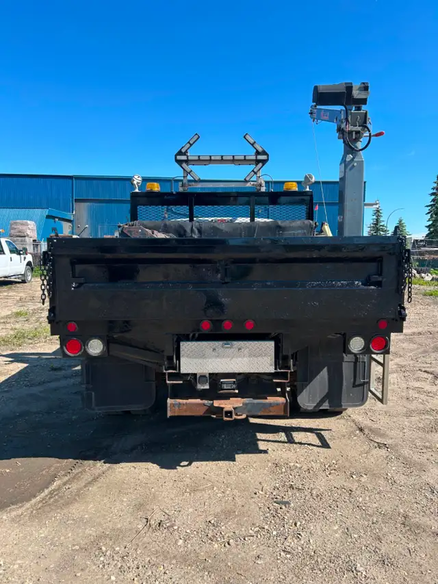 Dump trucks596423626385018883