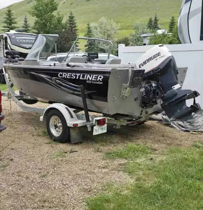 For sale is a 2011 Crestliner Canadian boat, located at Katepwa. I live in Regina Key features inclu...