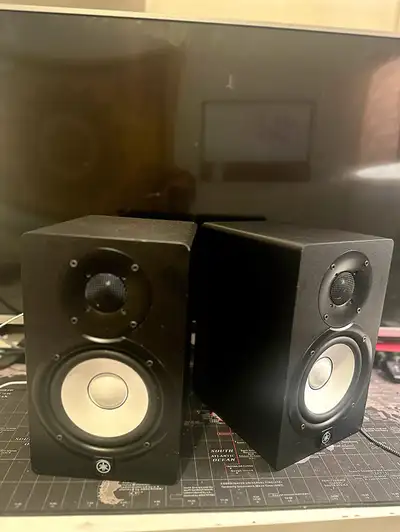 Yamaha HS5 Studio Monitors, View more