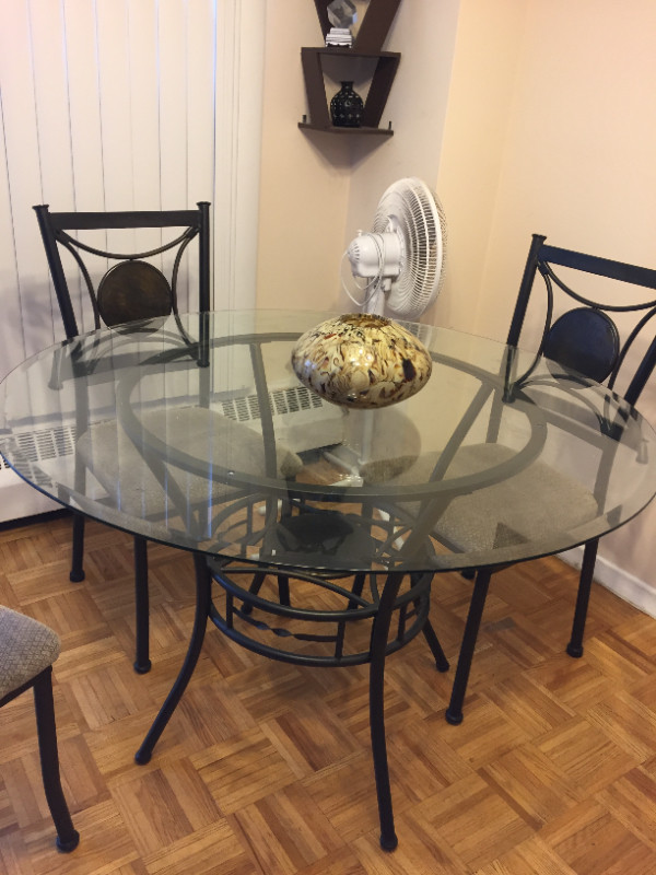 Dining Table set 5 Pieces in Dining Tables & Sets in City of Toronto