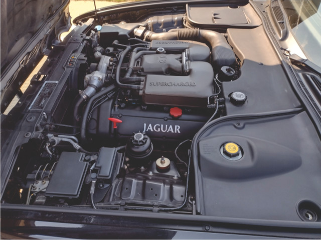 Jaguar XJR 1999 in Classic Cars in Grande Prairie - Image 4