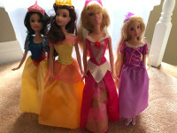 Disney Princess Doll Set - 8 Dolls Included!