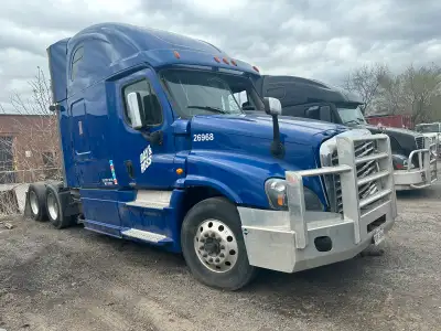 Lots of parts! You name it i should have it! Any parts for volvos under 2019 Any cascadia parts unde...