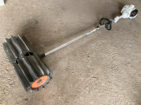 Service de nettoyage de terrain au balai mécanique