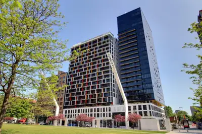 Credit check/Vérification de crédit superbe 3 1/2 non meublé situé en plein milieu du Quartier des S...