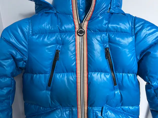 Kid's burberry london winter jacket  in Kids & Youth in Markham / York Region - Image 4