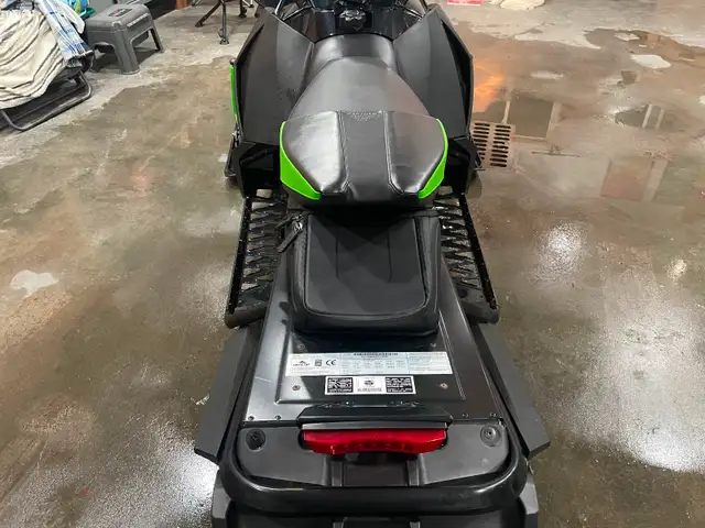 2015 artic cat 6000 lady driven only 3000 miles. in Snowmobiles in Ottawa - Image 4