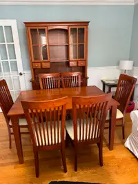Dining Room Set: Table, 6 Chairs, Buffet