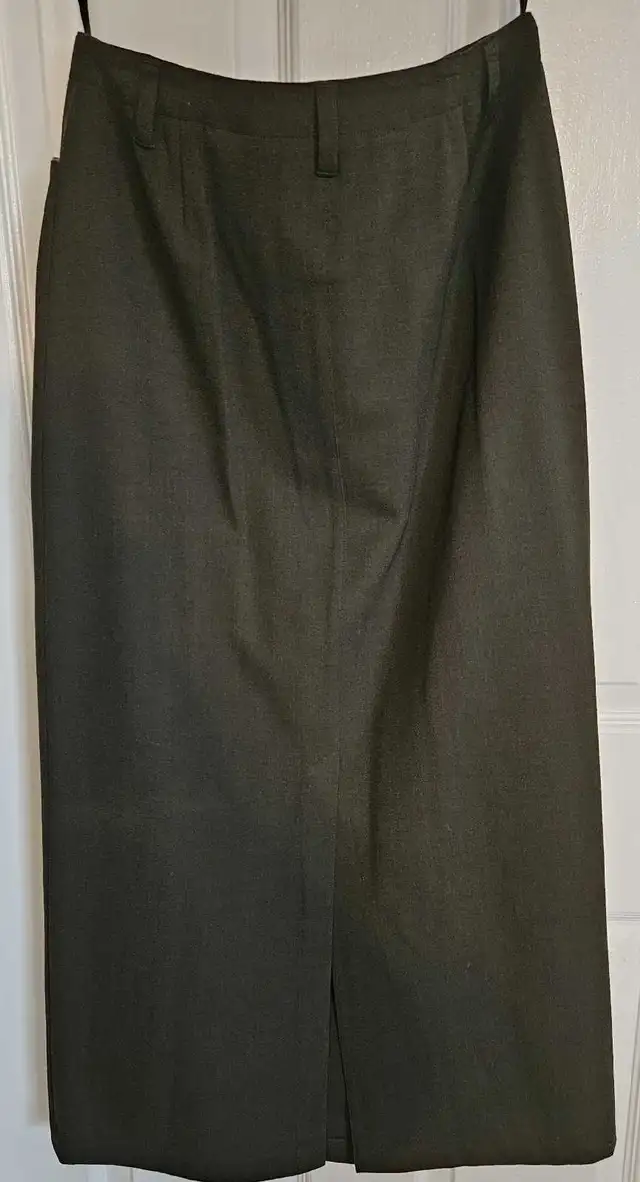Brand name women's clothing in Women's - Tops & Outerwear in Oshawa / Durham Region - Image 11