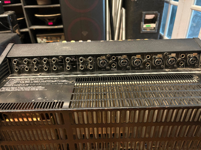 Yamaha EMX2150 Powered Mixer in Pro Audio & Recording Equipment in Oshawa / Durham Region - Image 2