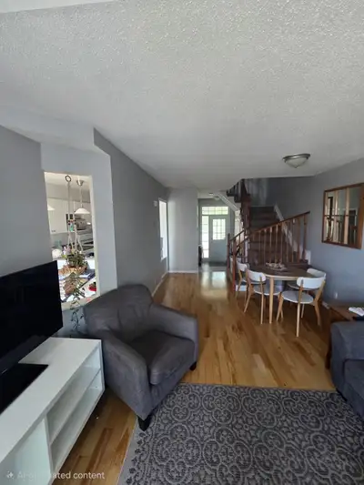 Very well maintained 3 bedroom townhome with finished basement for rent in Orleans. Close to schools...