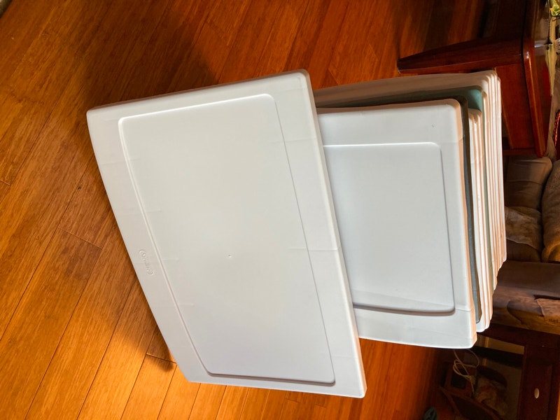 Different parts of plastic container tiroirs are not included