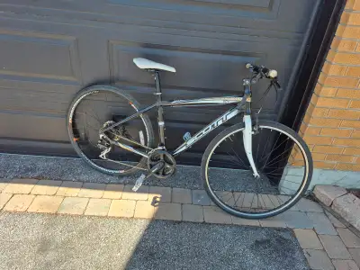 Scott Sportster alum. hybrid bicycle with 19" frame, View more