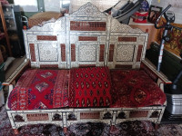 Sofa antique arabesque
