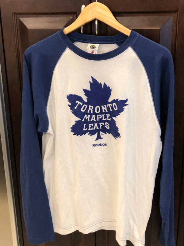 Maple Leaf Size Med; Good condition in Health & Special Needs in City of Toronto