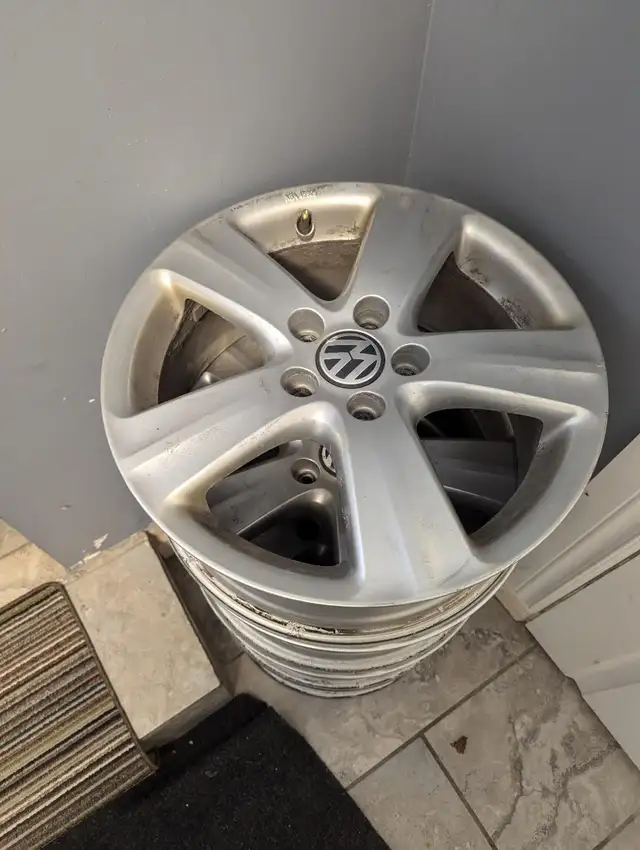 MAG d’origine Volkswagen 17 pouce 5X112 comme neuf !!! in Tires & Rims in Longueuil / South Shore - Image 4